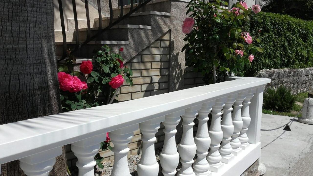 Apartment Casa Sul Mare Тиват Екстериор снимка